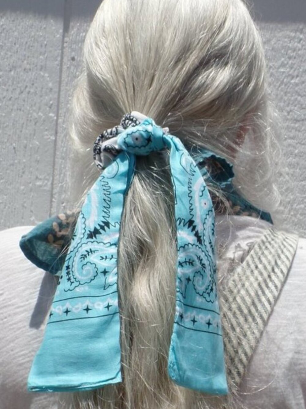 Hand Crafted Bandana Bow Tie WHITE/TURQUOISE